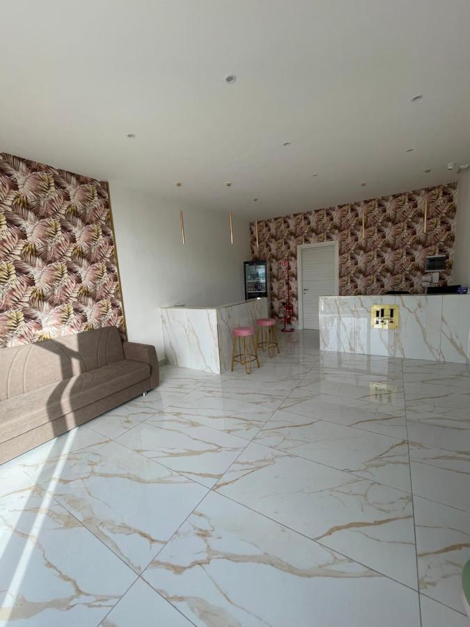 Life Hotel Казальнуово-ди- Наполи Экстерьер фото