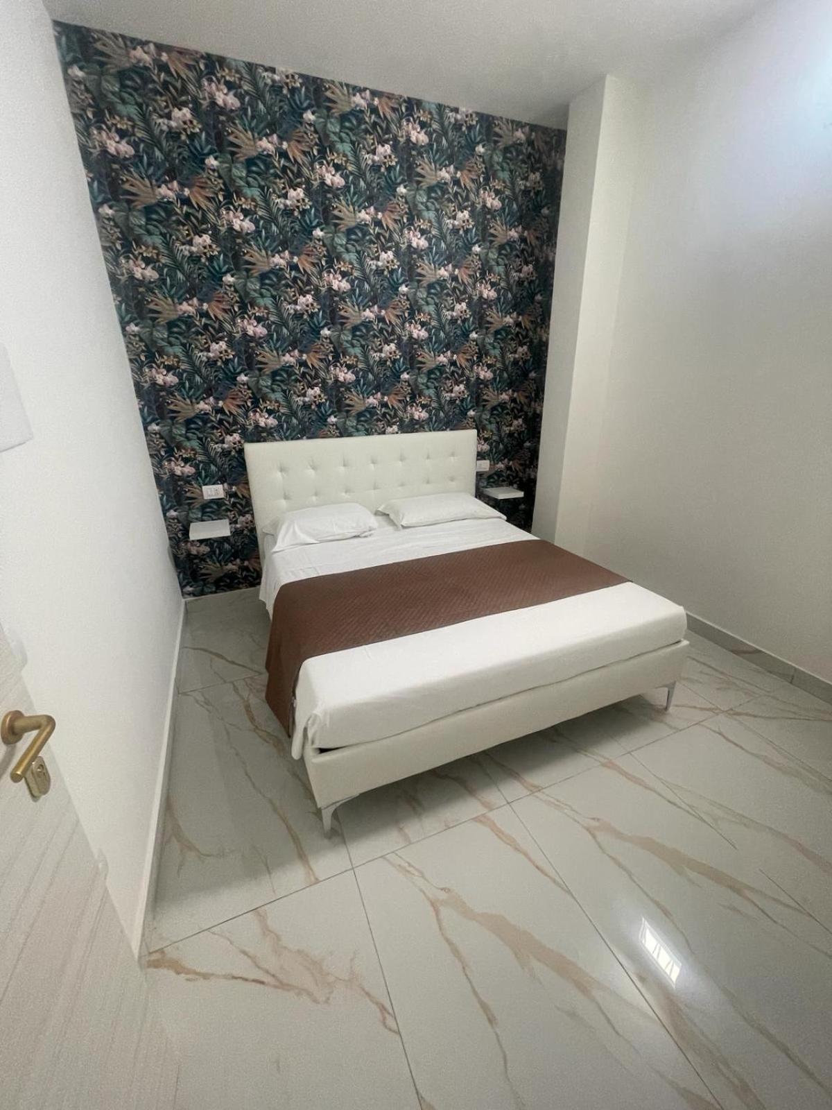 Life Hotel Казальнуово-ди- Наполи Экстерьер фото